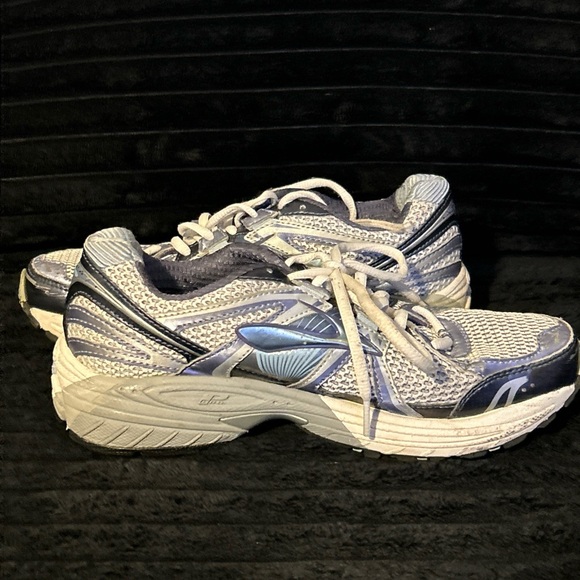 Brooks 8.5 women’s wide - Picture 4 of 8